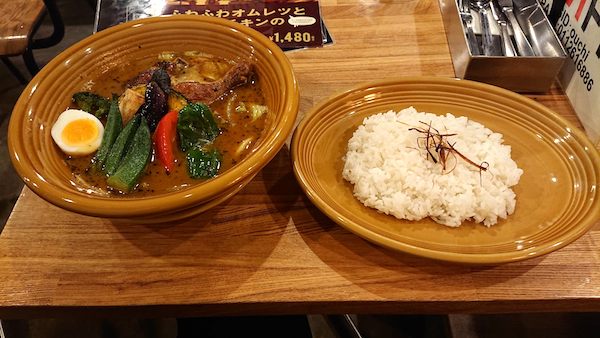 チキンスープカレー-カレー＆ごはんカフェouchi-すすきのへ行こう